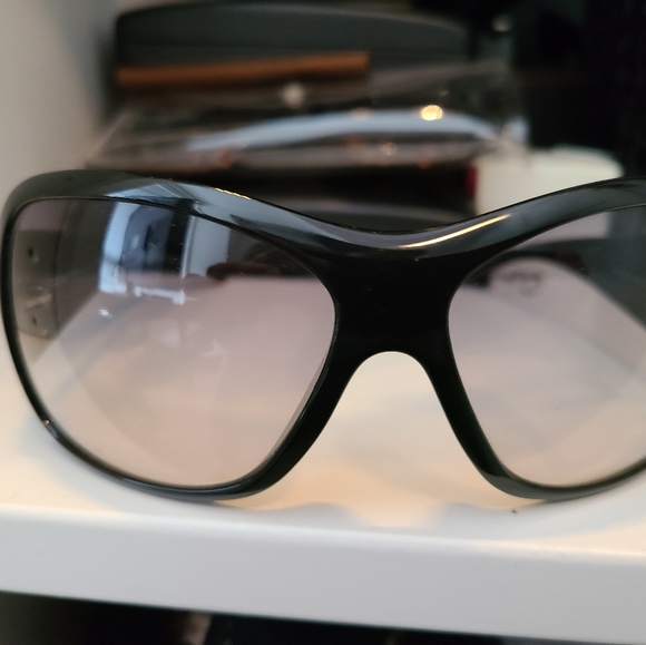 Versace Sunglasses - Picture 2 of 5